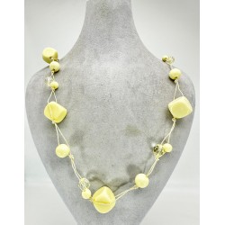 Krem Kare Taşlı Kolye